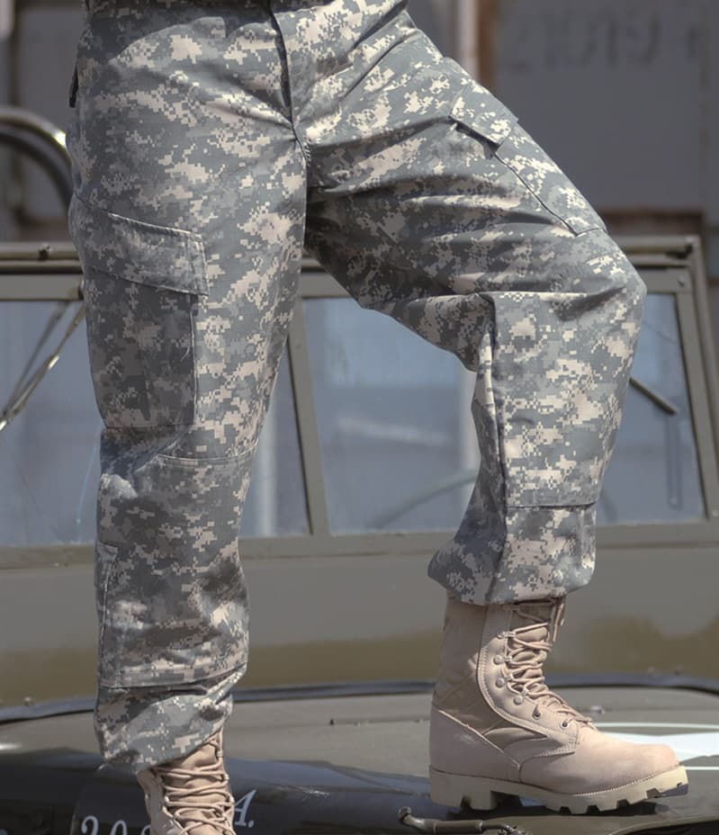 Pantalon militaire, treillis militaire